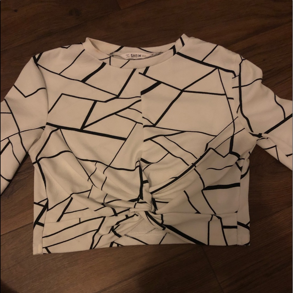 New black and white long sleeve shirt